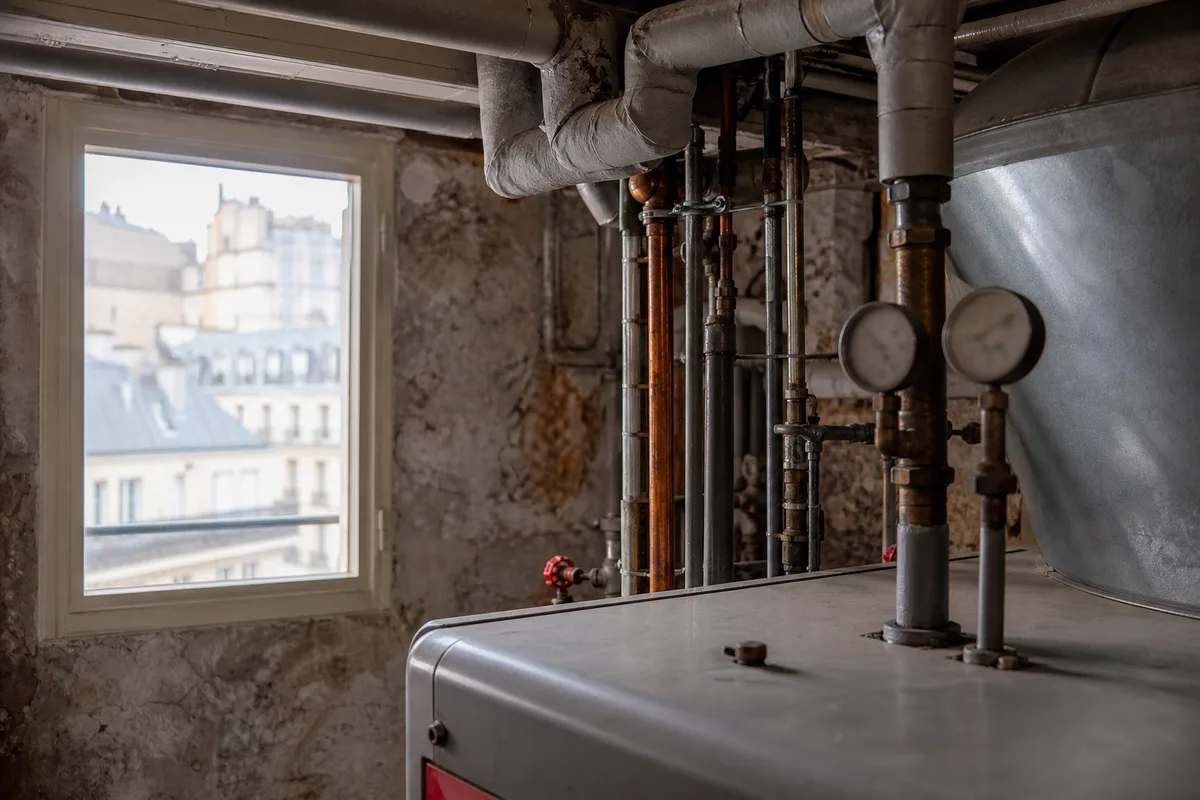 Clim réversible en ville : bruit, voisinage et règles de copropriété